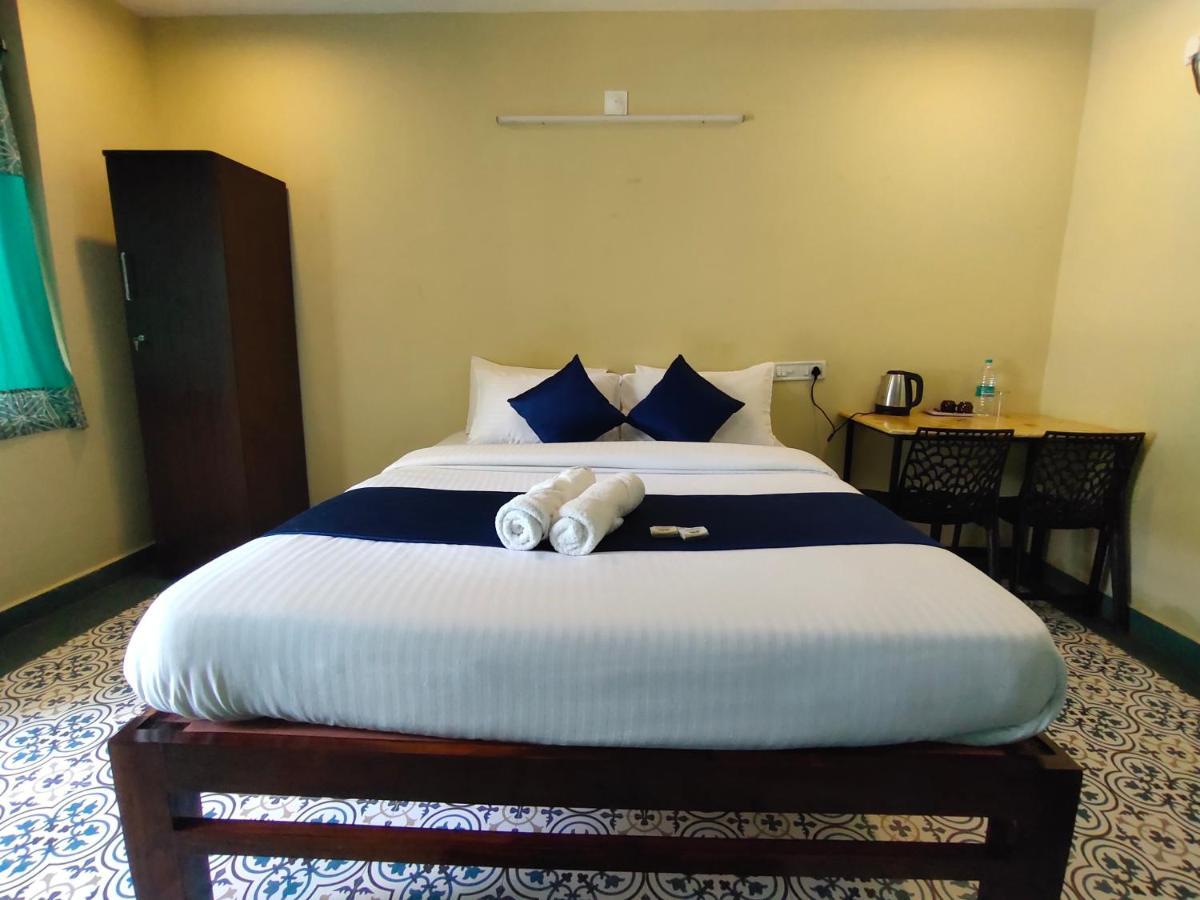 Pv Cottages - Serenity Beach Puducherry Buitenkant foto