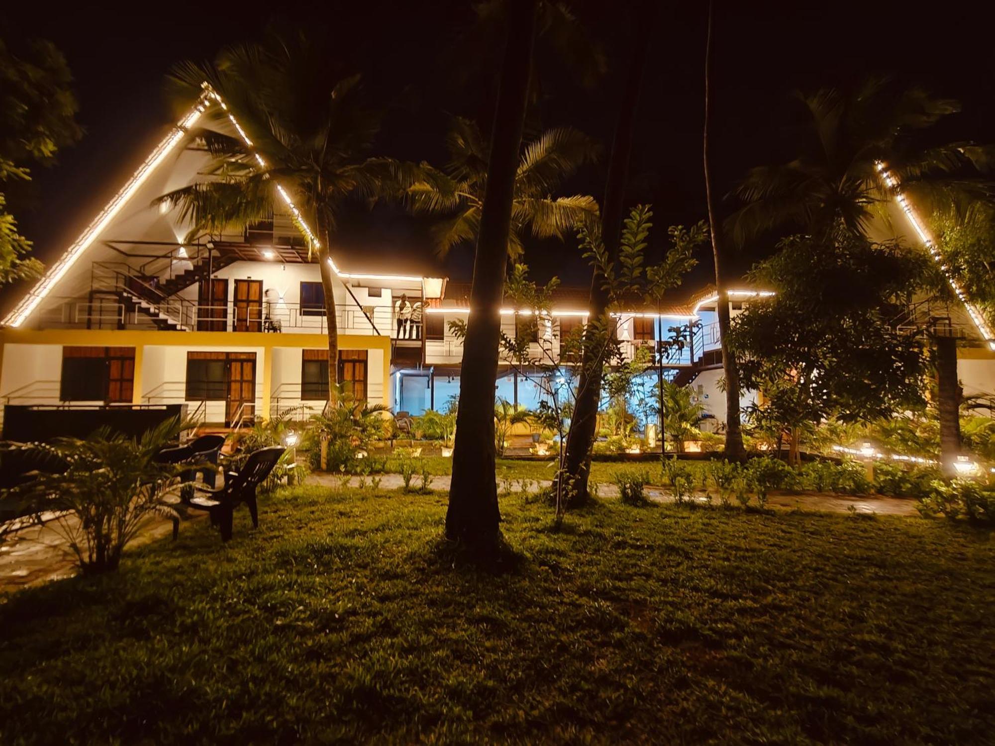 Pv Cottages - Serenity Beach Puducherry Buitenkant foto