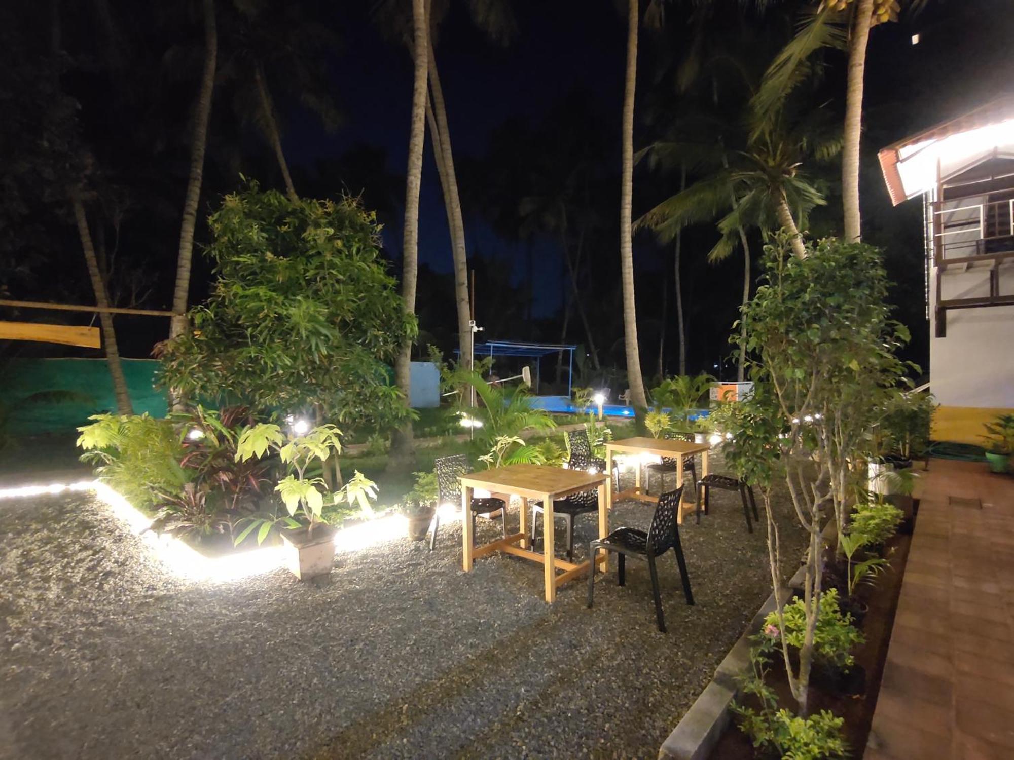 Pv Cottages - Serenity Beach Puducherry Buitenkant foto