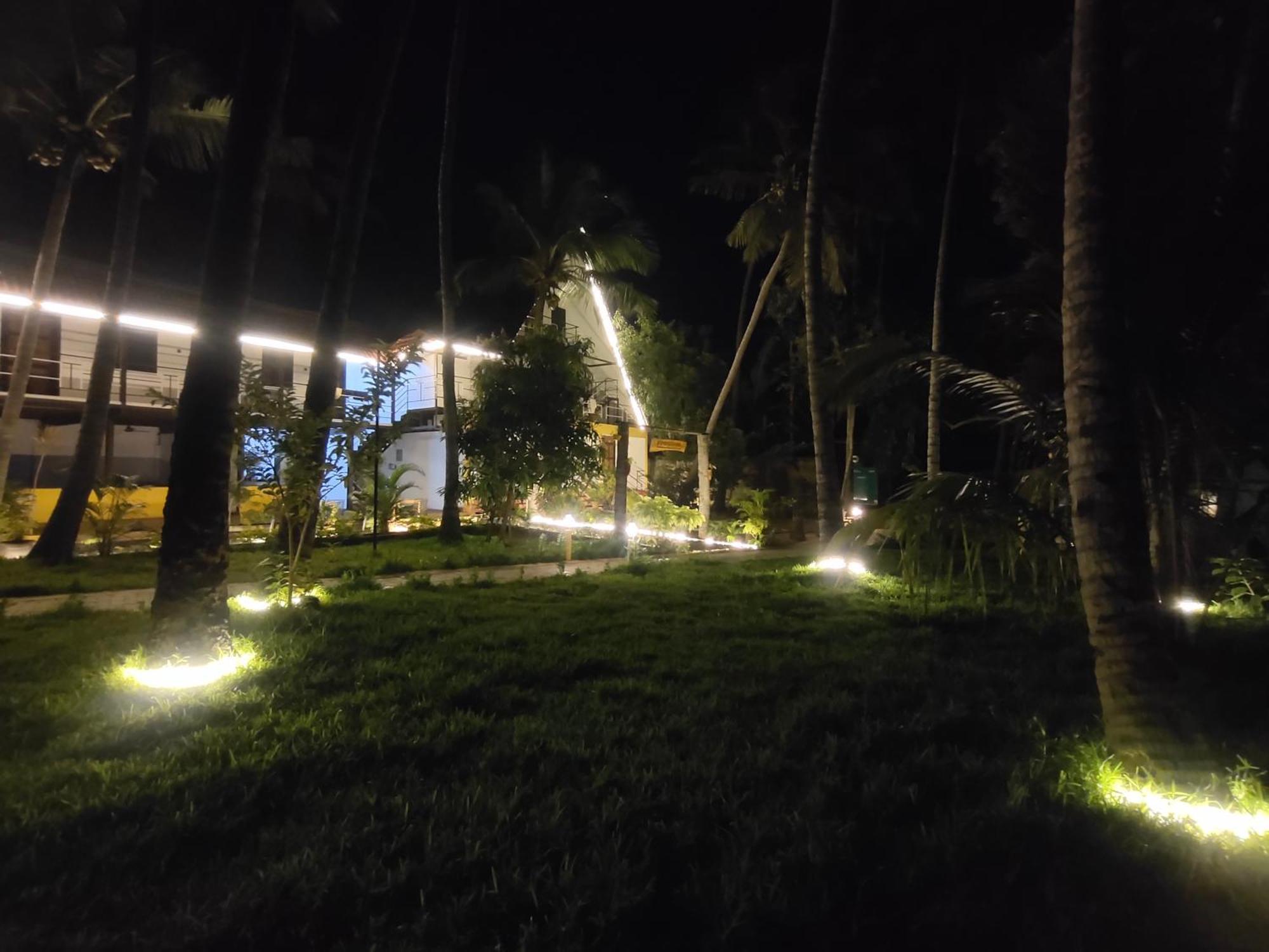 Pv Cottages - Serenity Beach Puducherry Buitenkant foto